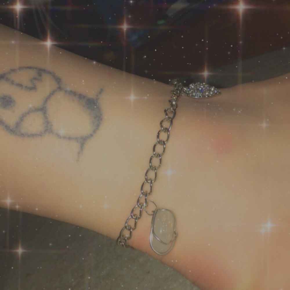 Anklet or bracelet